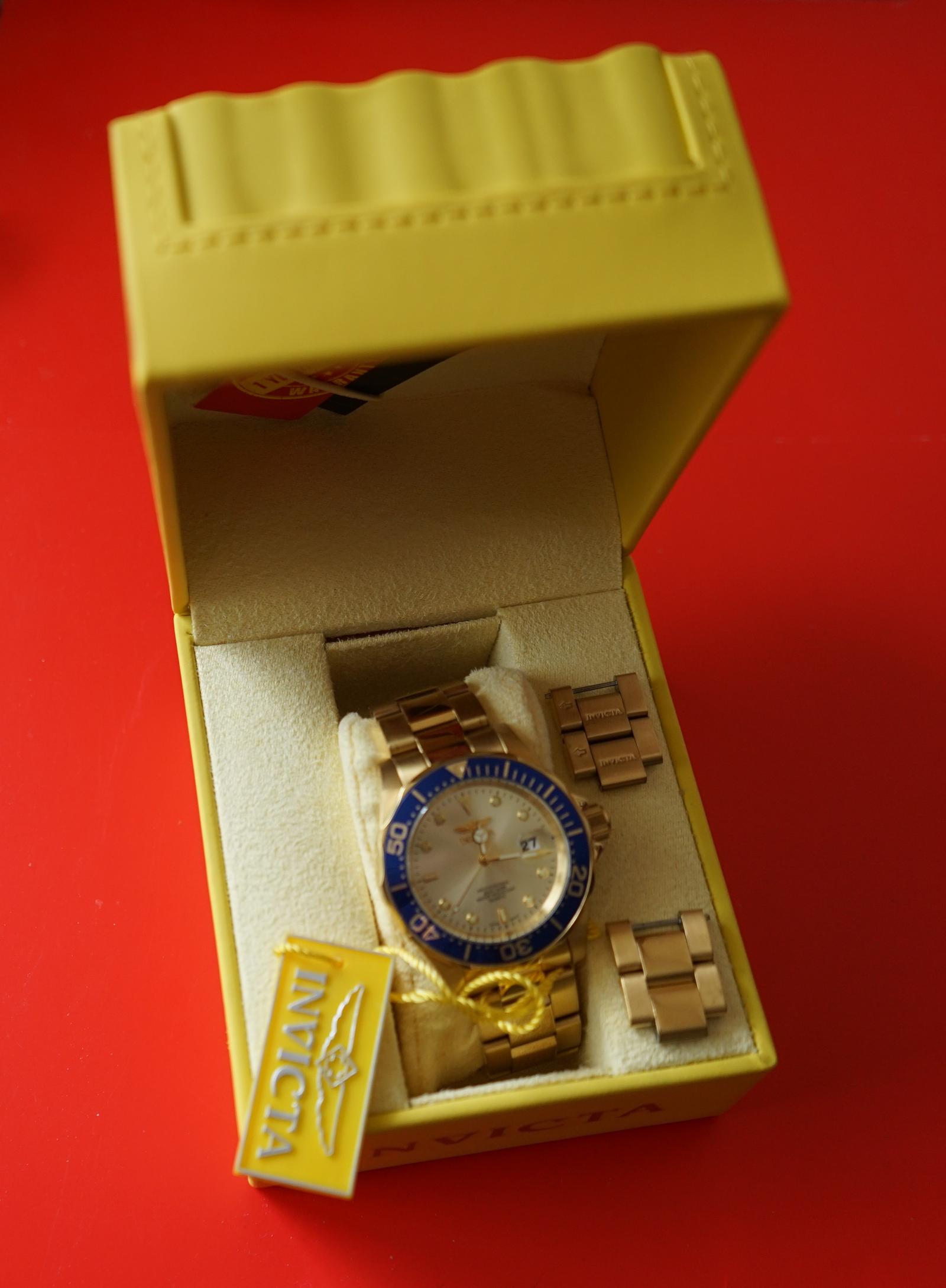 Invicta Pro Diver Professional Quartz Analog 200m Mens Watch - Ideal Birthday Present / Gift (1 of 13) Invicta Pro Diver Professional Quartz Analog 200m Mens Watch - Ideal Birthday Present / Gift (1 of 13)