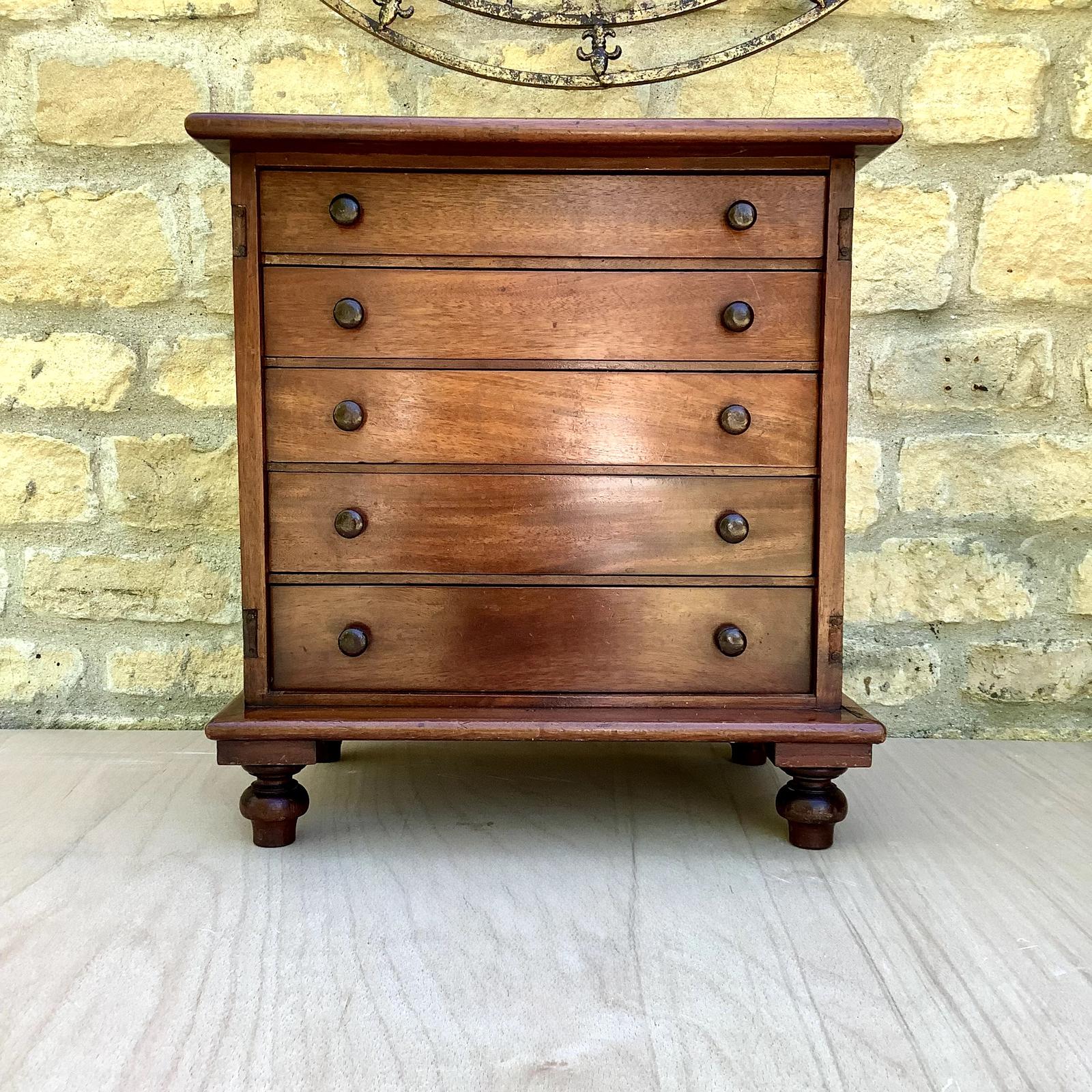 Miniature Chest of Drawers (1 of 4)
