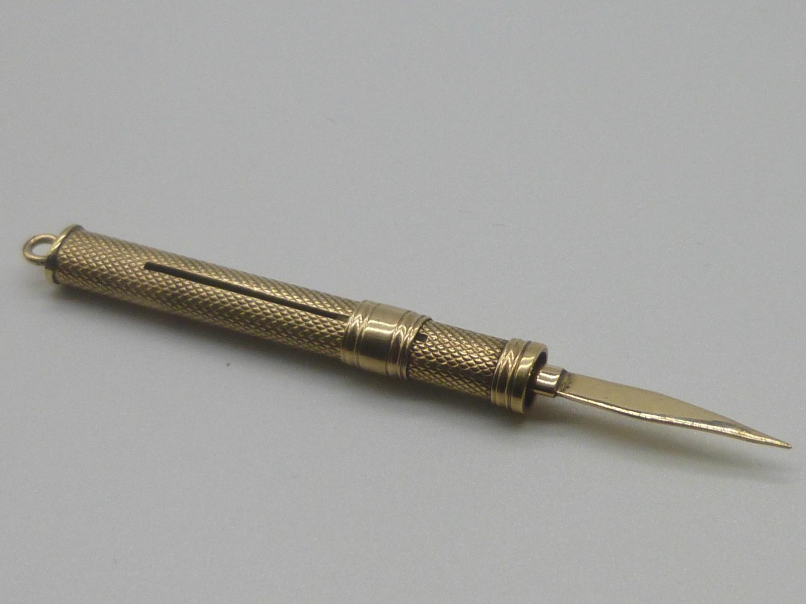 Art Deco 9ct Gold Tooth Pick (1 of 8)