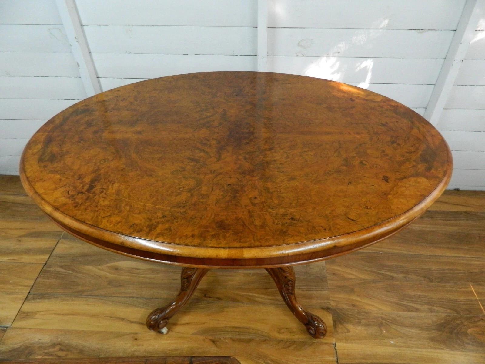 Victorian Walnut Loo Tilt Top Table (1 of 14)