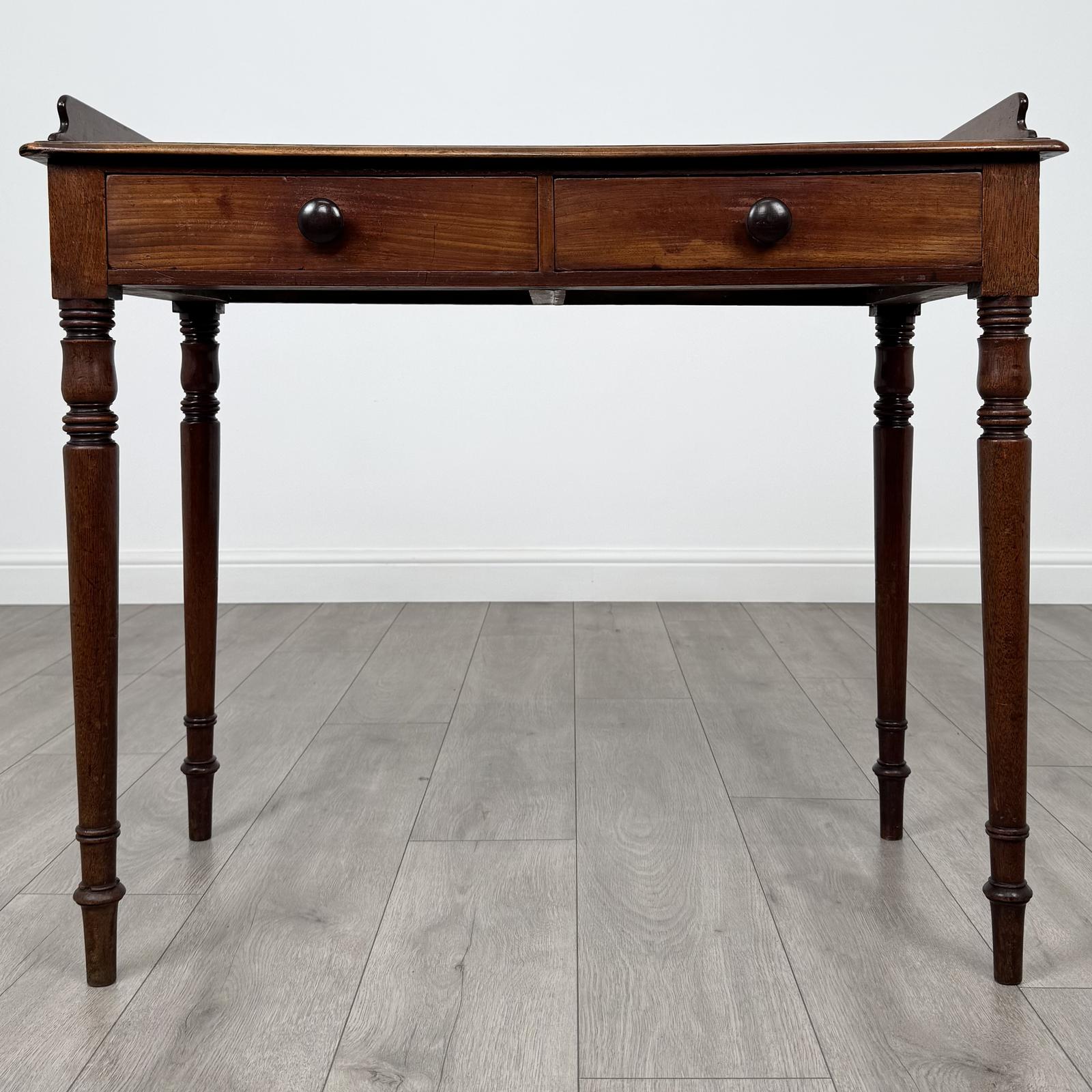 Antique 19th Century Fine Quality Writing Table in Mahogany (1 of 11)
