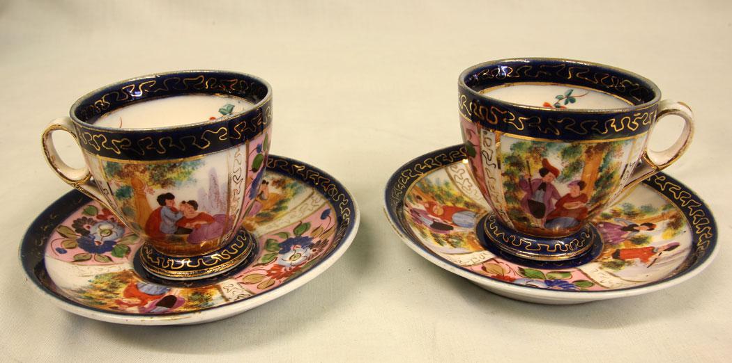 Pair of Pretty Small Cups & Saucers (1 of 5) Pair of Pretty Small Cups & Saucers (1 of 5)