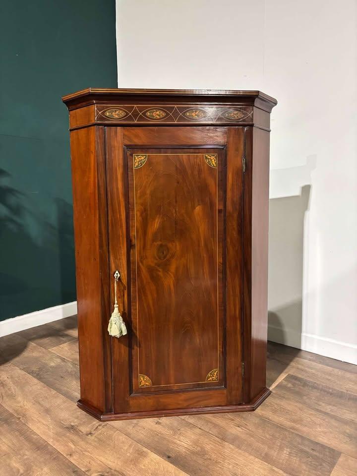 Victorian Mahogany Inlaid Corner Cupboard (1 of 13)