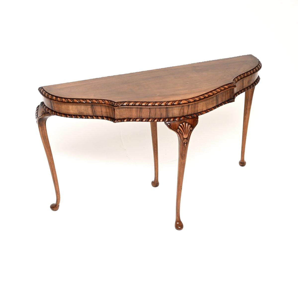 Antique Queen Anne Style Figured Walnut Console Table (1 of 10) Antique Queen Anne Style Figured Walnut Console Table (1 of 10)