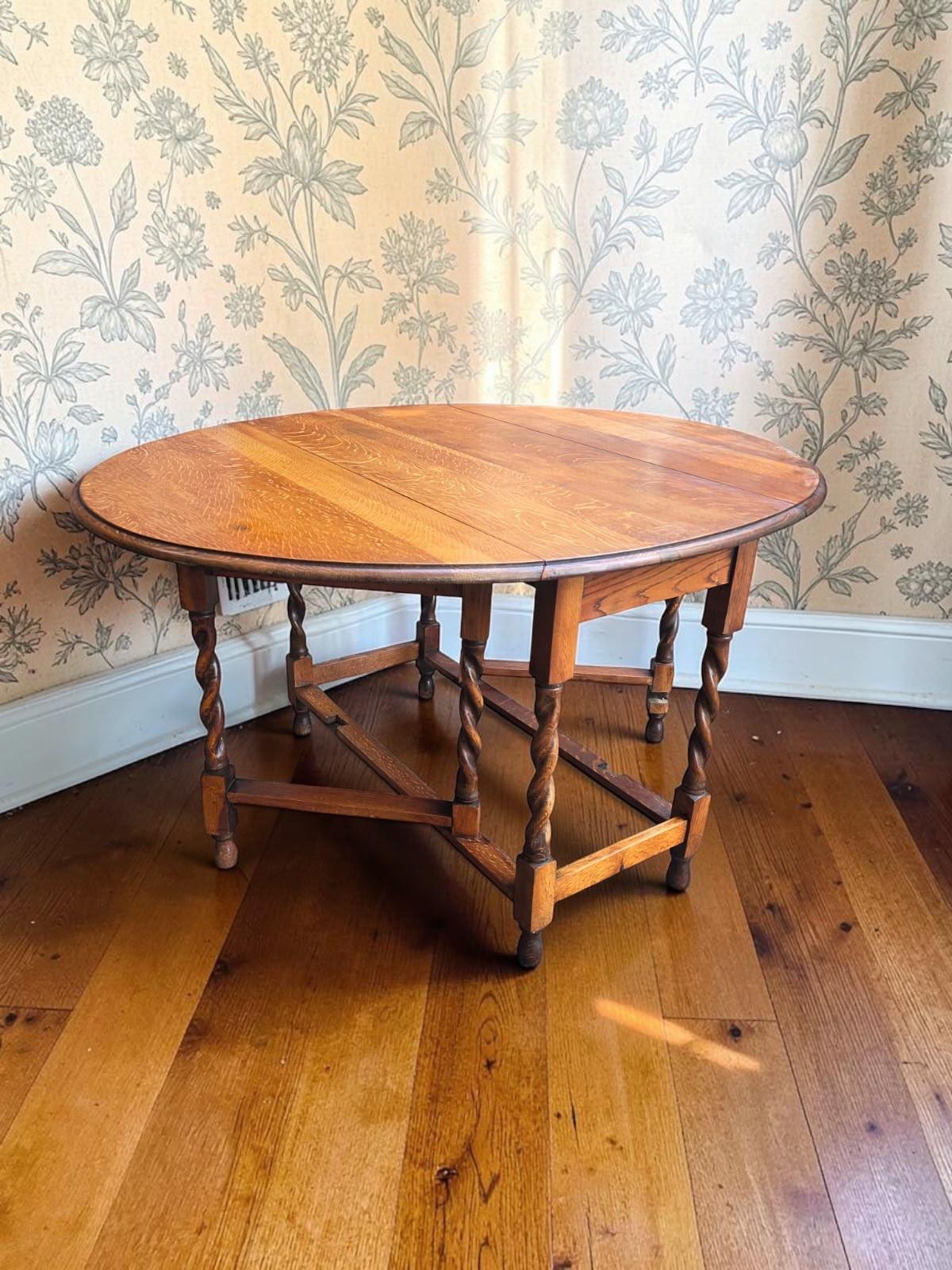 Antique English Oak Barley Twist Gateleg Dining Table (1 of 12) Antique English Oak Barley Twist Gateleg Dining Table (1 of 12)