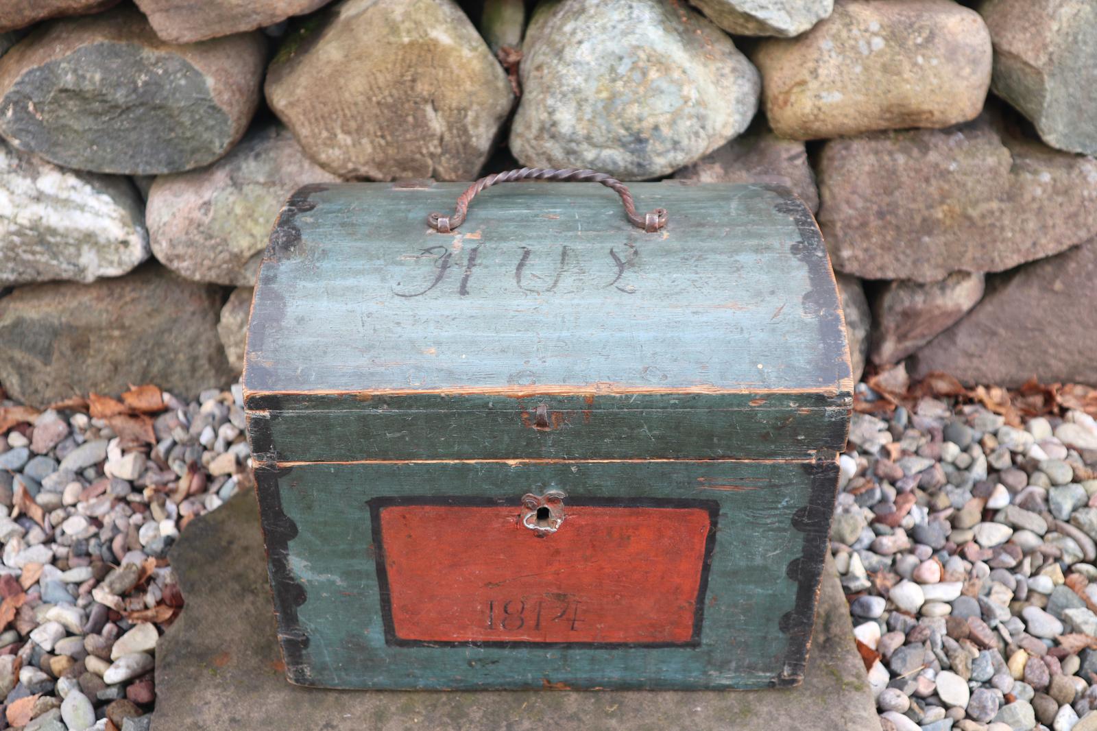 Scandinavian / Swedish 'Folk Art' Small blue-black orginal paint, Hälsingland table chest box 1814 (1 of 25)