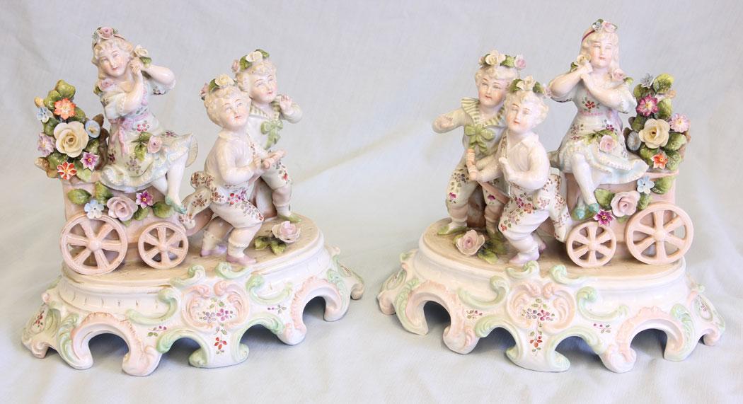 Antique Pair of Early 20th Century Porcelain Figurines of Mother & Children (1 of 15)