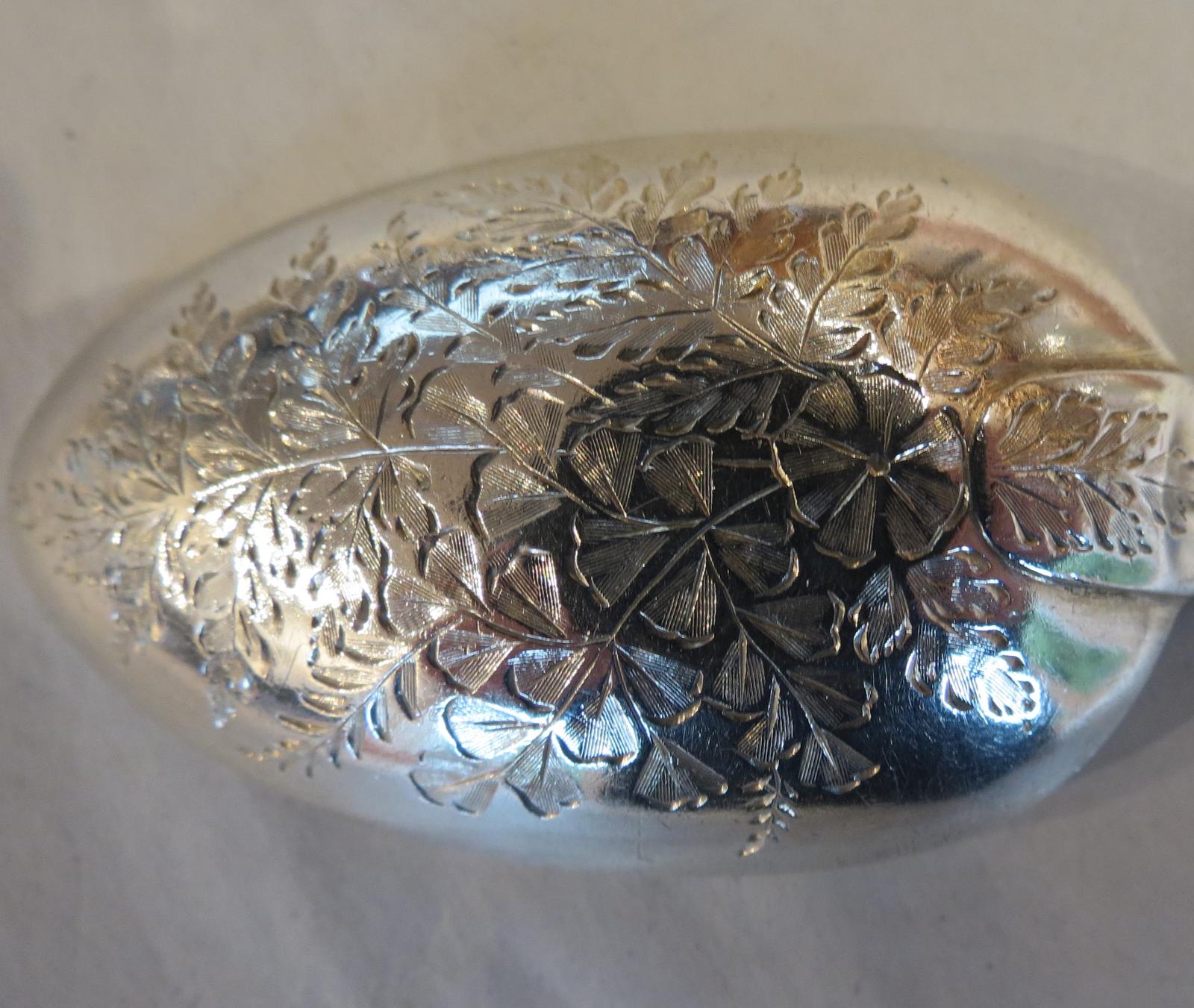 Victorian Silver Bright-Cut Preserve Spoon (1 of 5) Victorian Silver Bright-Cut Preserve Spoon (1 of 5)