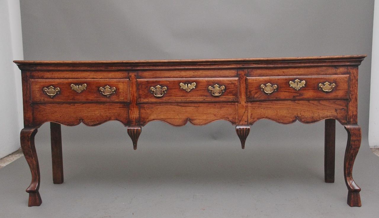 Early 18th Century Oak Dresser Base (1 of 11)