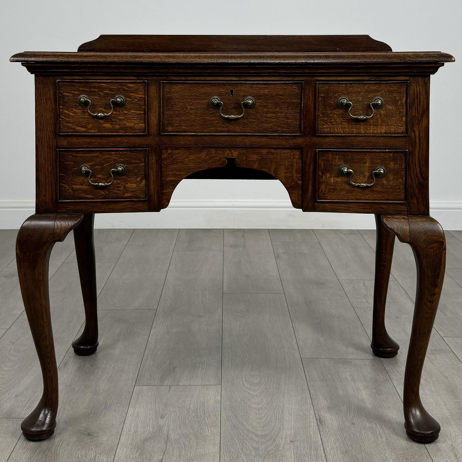 Antique 20th Century Fine Quality Lowboy Side Table in Oak (1 of 11)