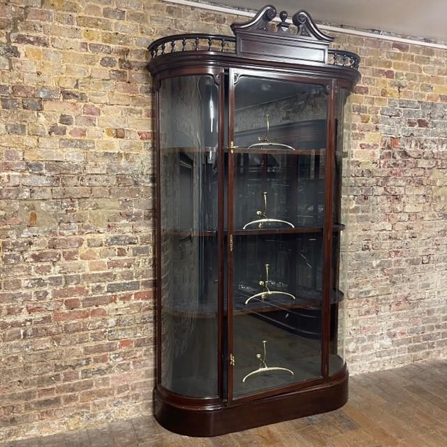 Single Victorian Display Cabinet (1 of 9)