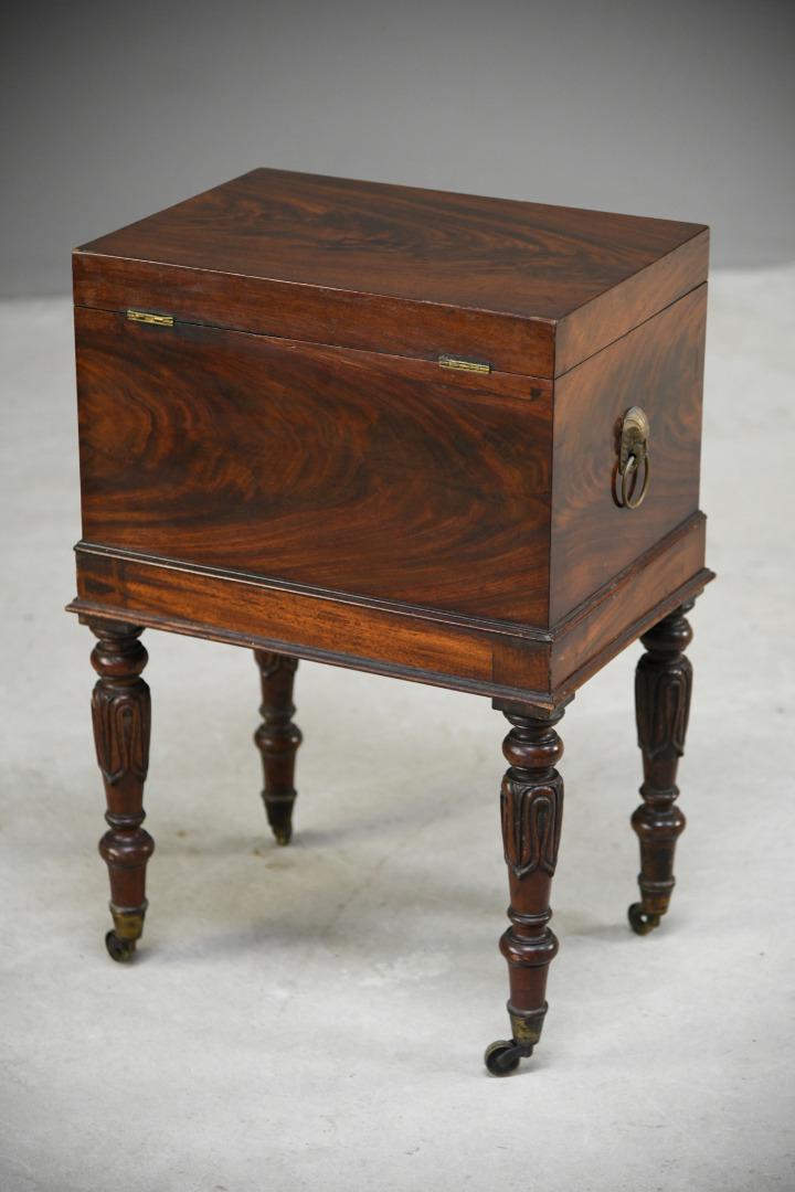 Georgian Mahogany Cellarette (1 of 6)