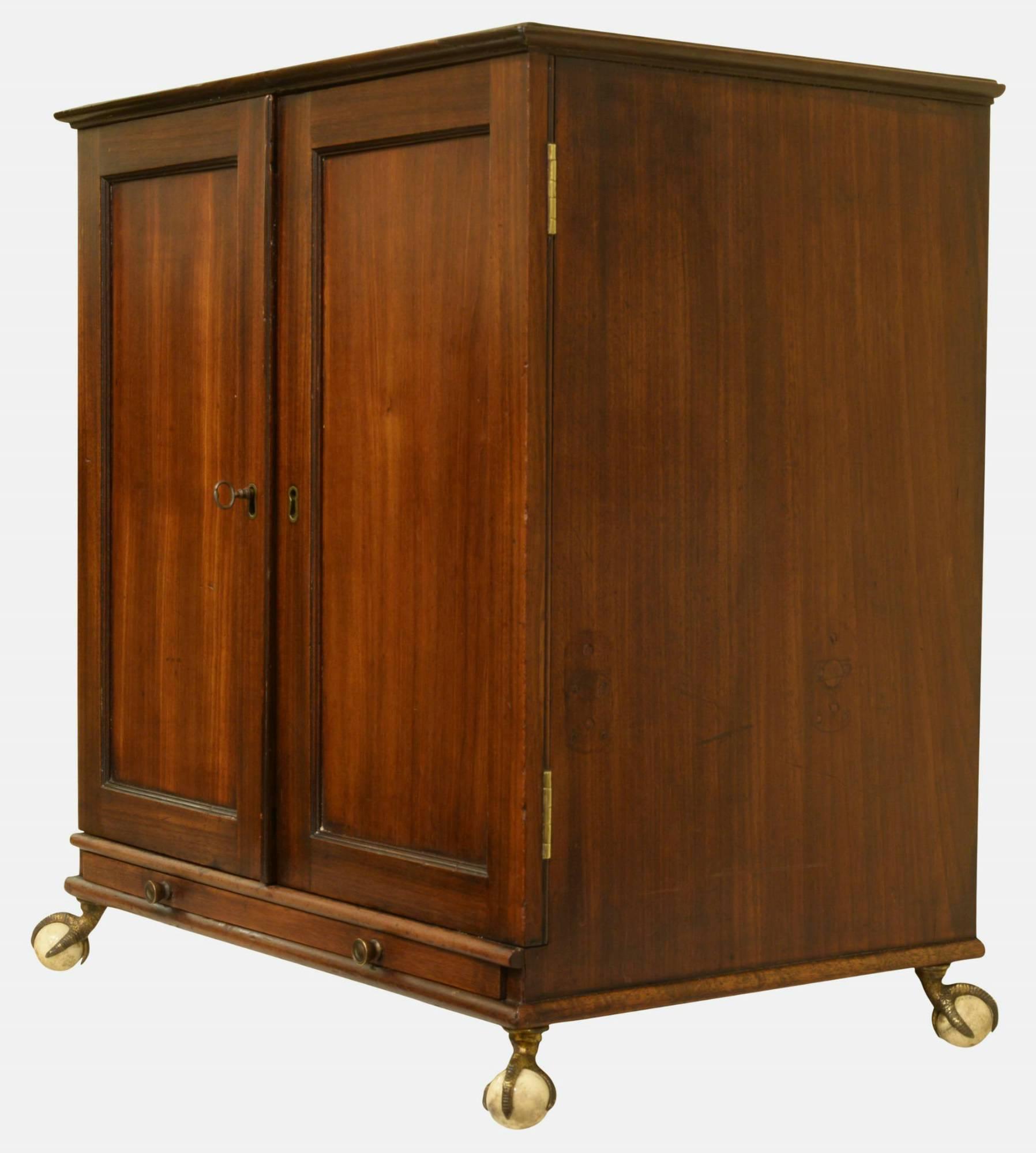 Regency Mahogany Cabinet (1 of 6) Regency Mahogany Cabinet (1 of 6)