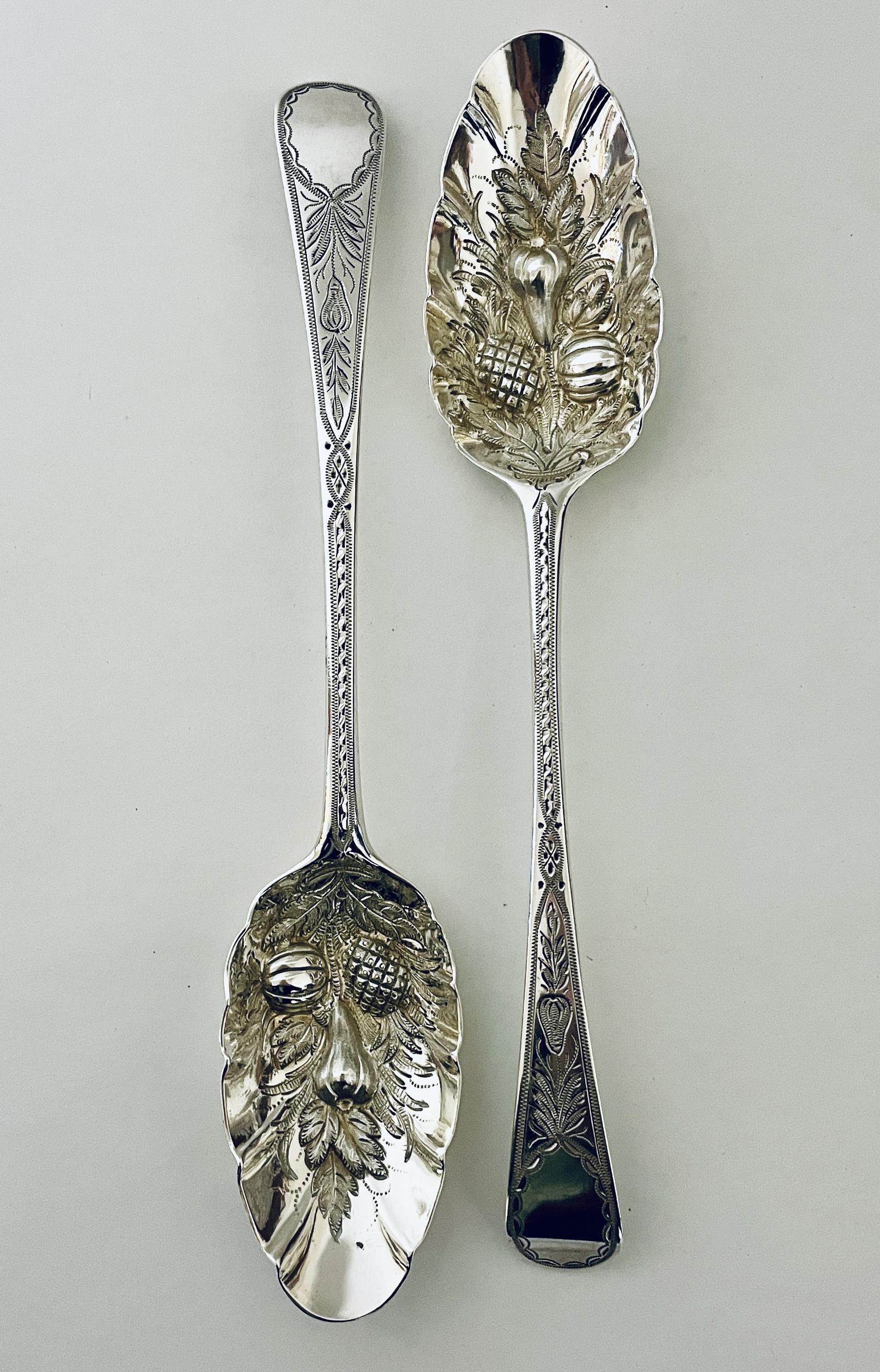 Pair of Georgian Silver Berry Spoons (1 of 12) Pair of Georgian Silver Berry Spoons (1 of 12)