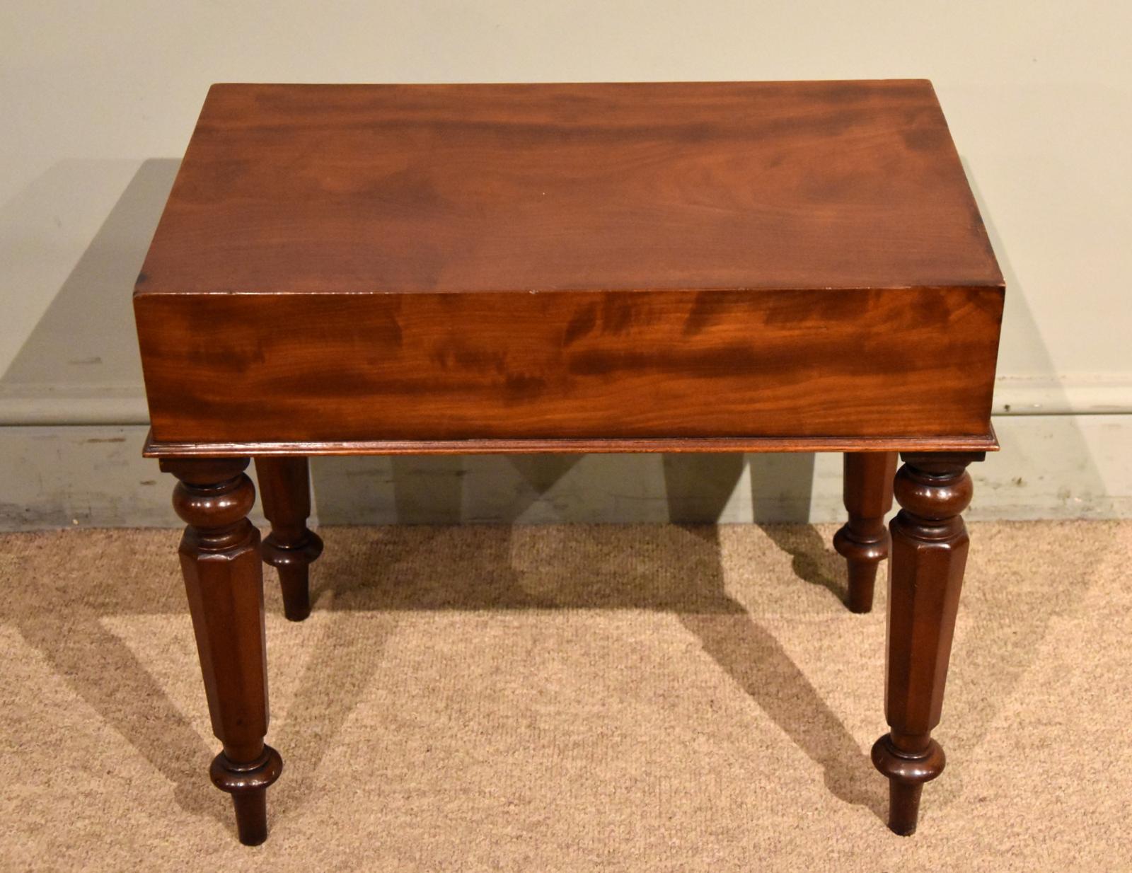 19th Century Mahogany Coffee Table (1 of 4) 19th Century Mahogany Coffee Table (1 of 4)
