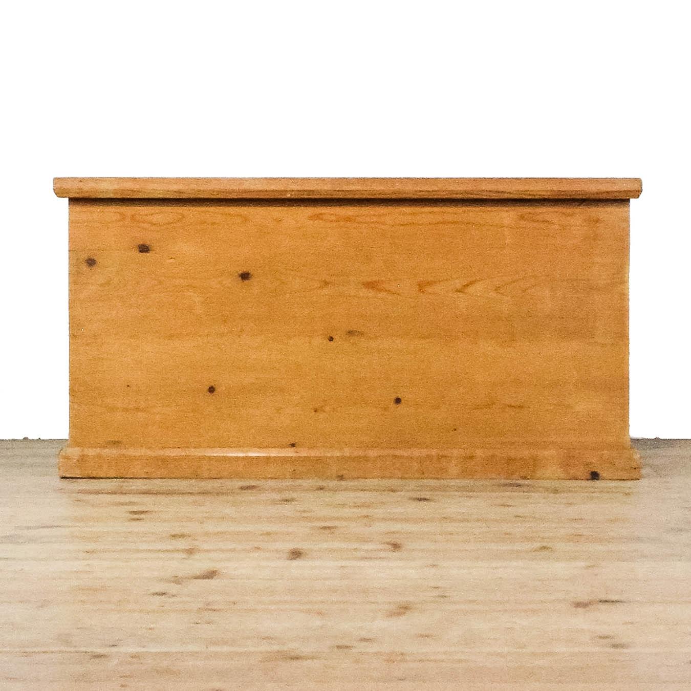 Antique Pine Trunk (1 of 9) Antique Pine Trunk (1 of 9)