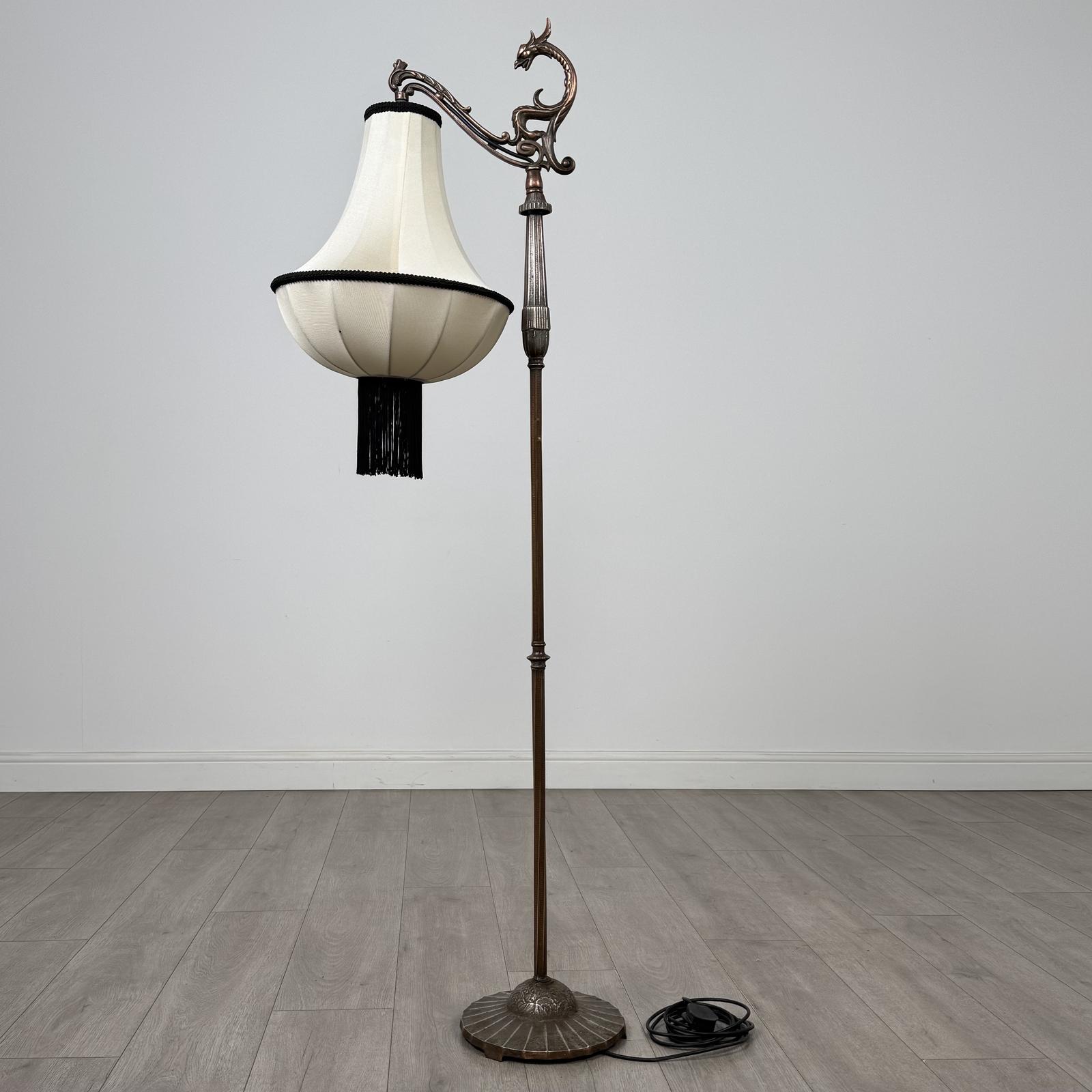 Antique 19th Century Decorative Copper Floor Standing Lamp (1 of 8) Antique 19th Century Decorative Copper Floor Standing Lamp (1 of 8)