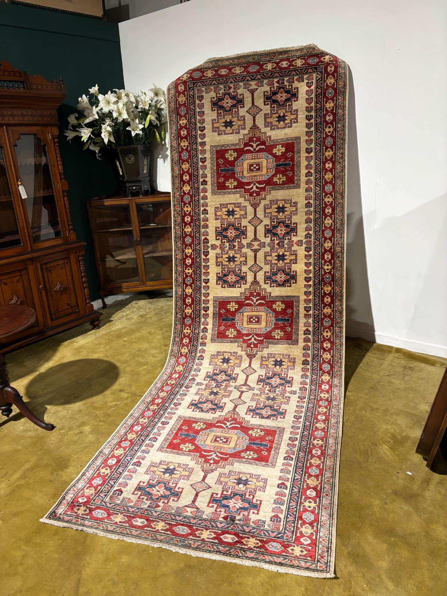 Kashee Hand Knotted Pure Wool (1 of 12) Kashee Hand Knotted Pure Wool (1 of 12)