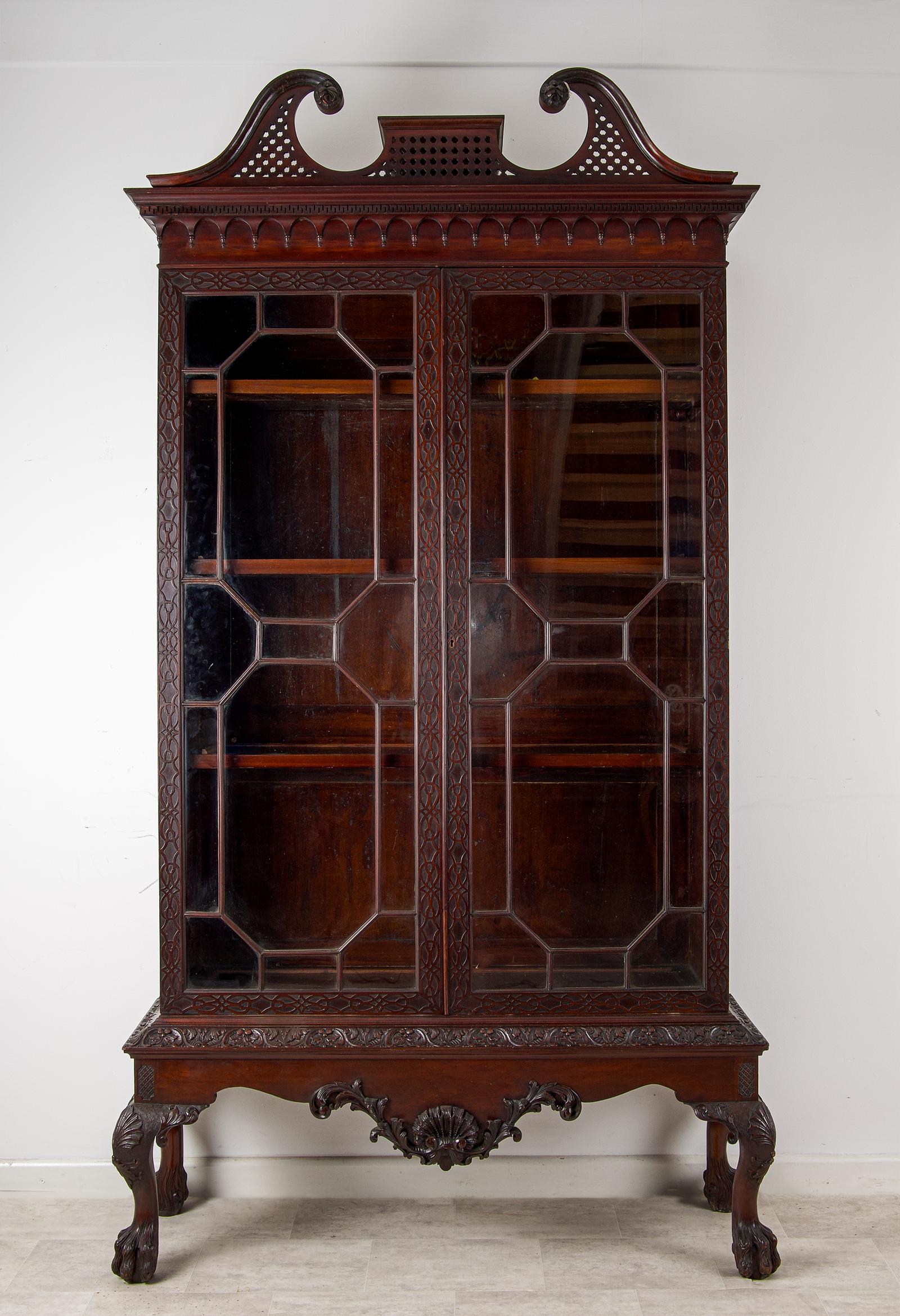 Fine 19th Century Carved Mahogany Chippendale Style Display Cabinet (1 of 3) Fine 19th Century Carved Mahogany Chippendale Style Display Cabinet (1 of 3)