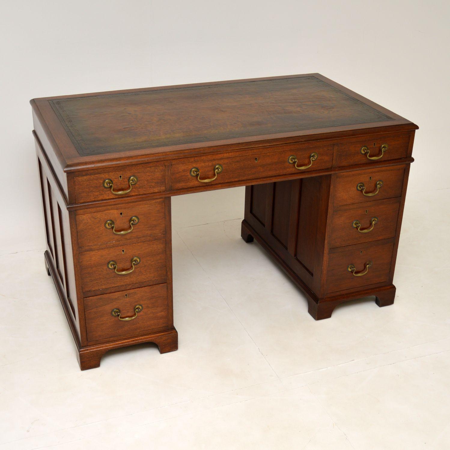 Georgian Style Mahogany Leather Top Pedestal Desk (1 of 12) Georgian Style Mahogany Leather Top Pedestal Desk (1 of 12)
