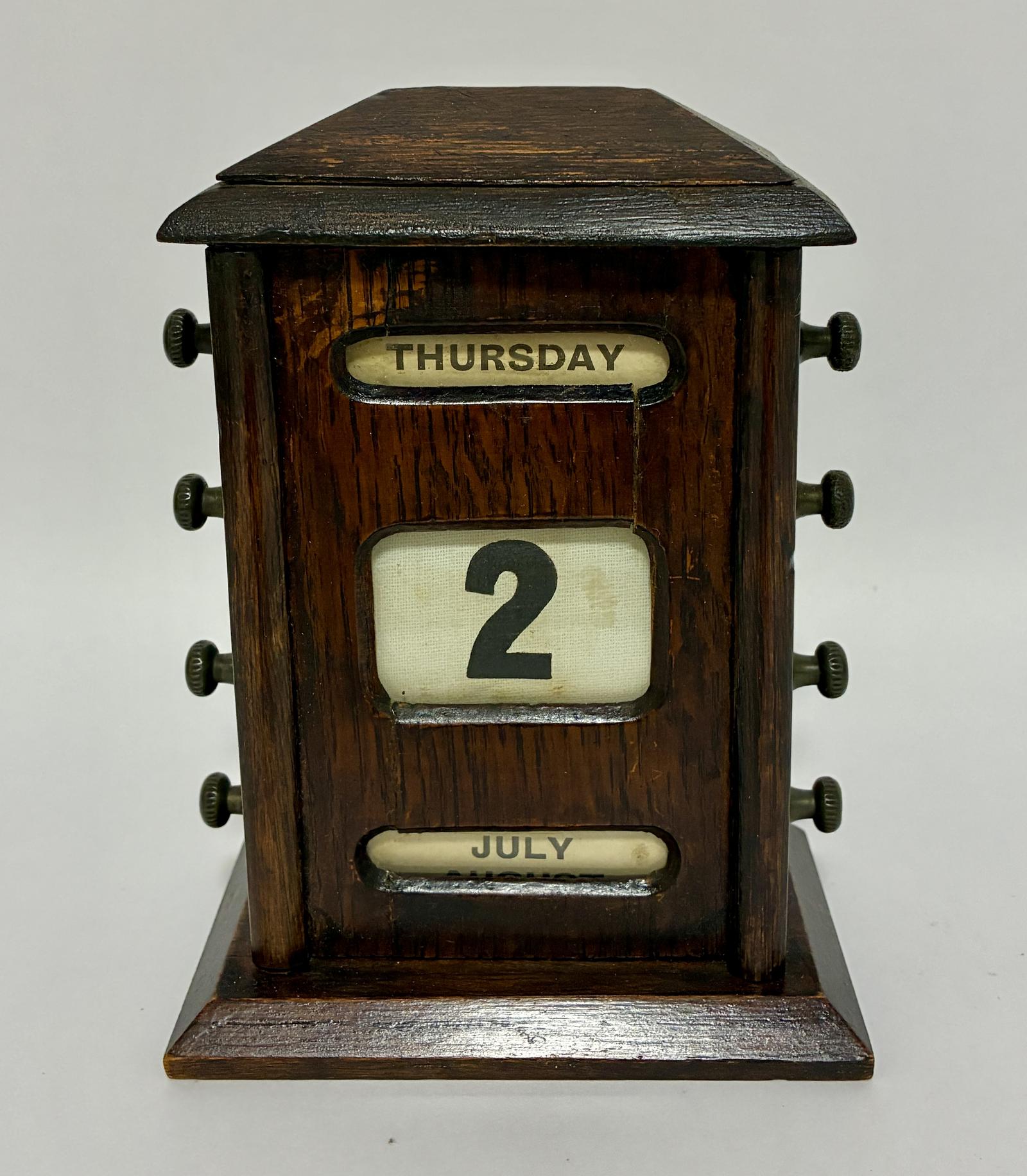 Edwardian Oak Perpetual Desk Calendar (1 of 10) Edwardian Oak Perpetual Desk Calendar (1 of 10)