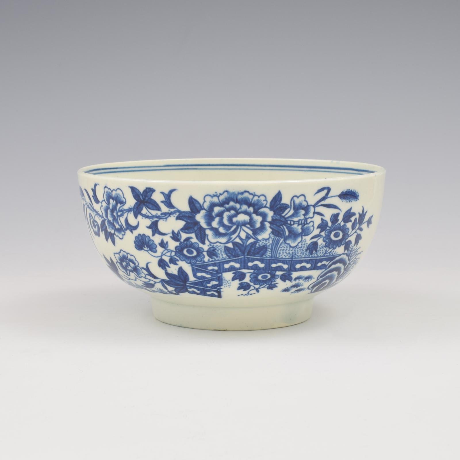 Fine Dr Wall / First Period Worcester Large Porcelain Fence Patt. Slop Bowl c.1775 (1 of 7) Fine Dr Wall / First Period Worcester Large Porcelain Fence Patt. Slop Bowl c.1775 (1 of 7)