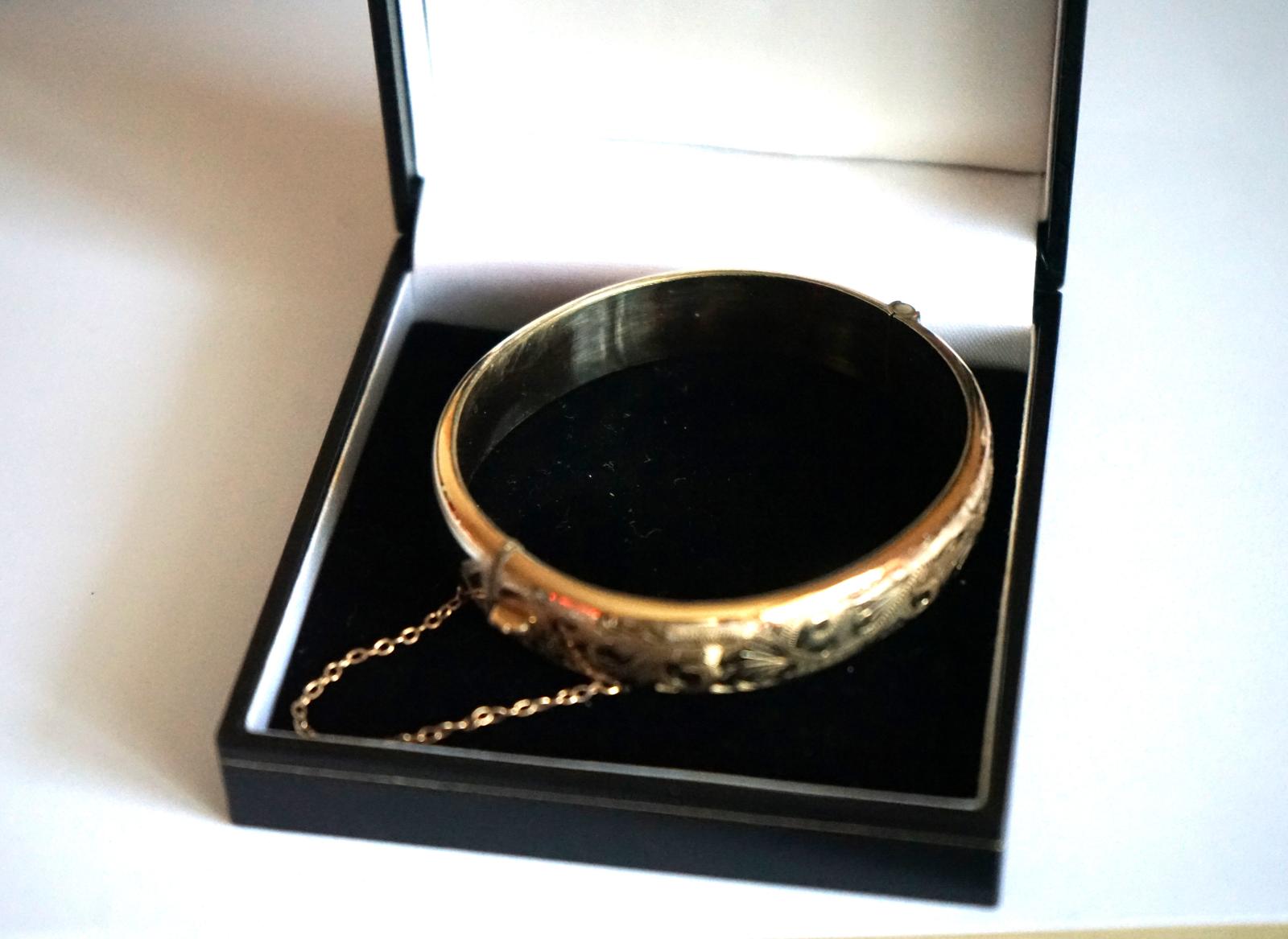 Vintage 1/5th 9ct Rolled Gold Bracelet - Boxed (1 of 9) Vintage 1/5th 9ct Rolled Gold Bracelet - Boxed (1 of 9)