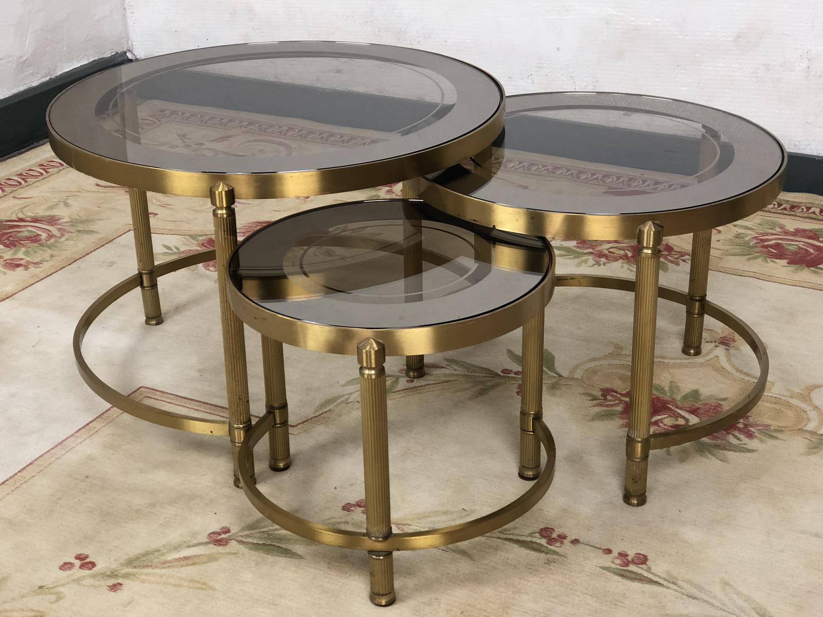 Vintage French Set of Three Round Nesting Cocktail Tables (1 of 13)