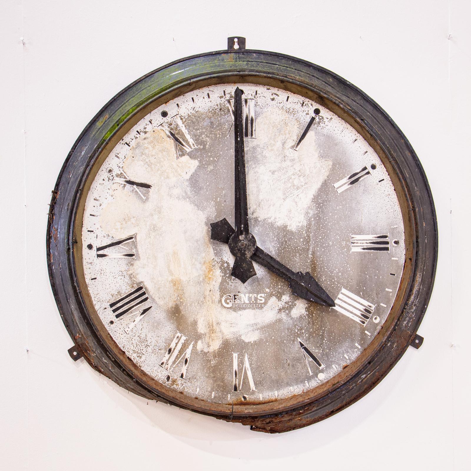 Large Decorative Gents’ of Leicester Clock Metre Diameter (1 of 6) Large Decorative Gents’ of Leicester Clock Metre Diameter (1 of 6)