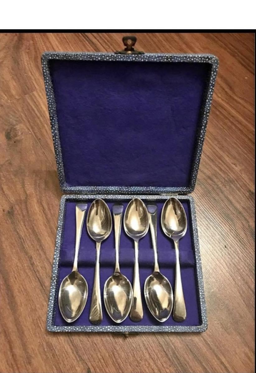 Six Vintage E.P.N.S. Cased Tea Spoons / Made in England 1970s