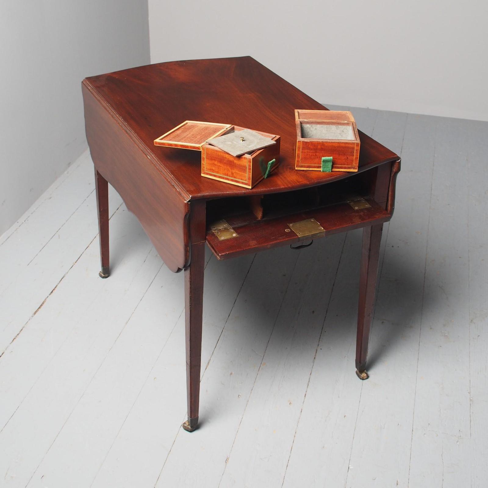 Antique George III Mahogany Pembroke Tea Caddy Table (1 of 13) Antique George III Mahogany Pembroke Tea Caddy Table (1 of 13)
