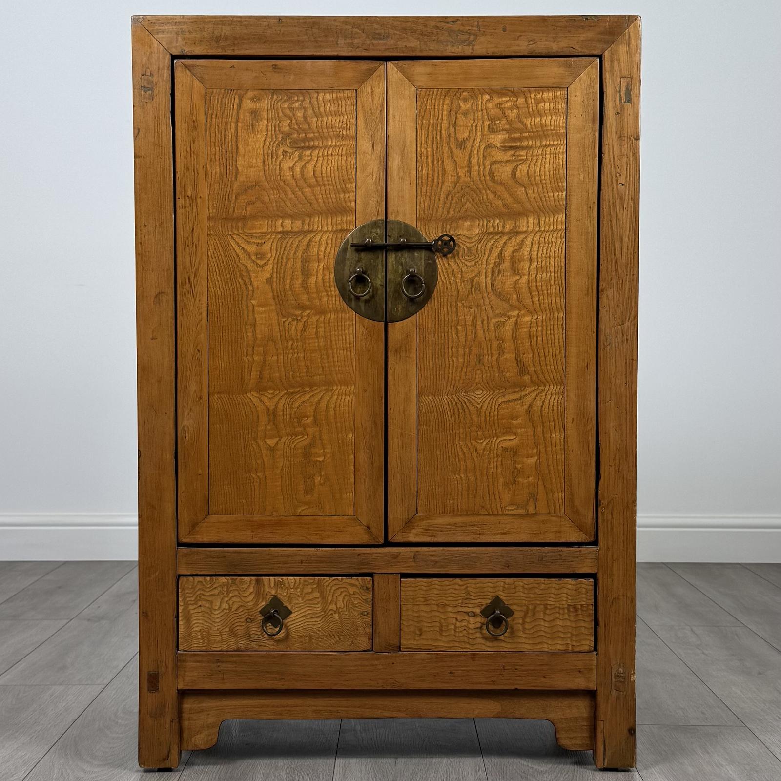 Antique 20th Century Chinese Cabinet in Oak (1 of 12)
