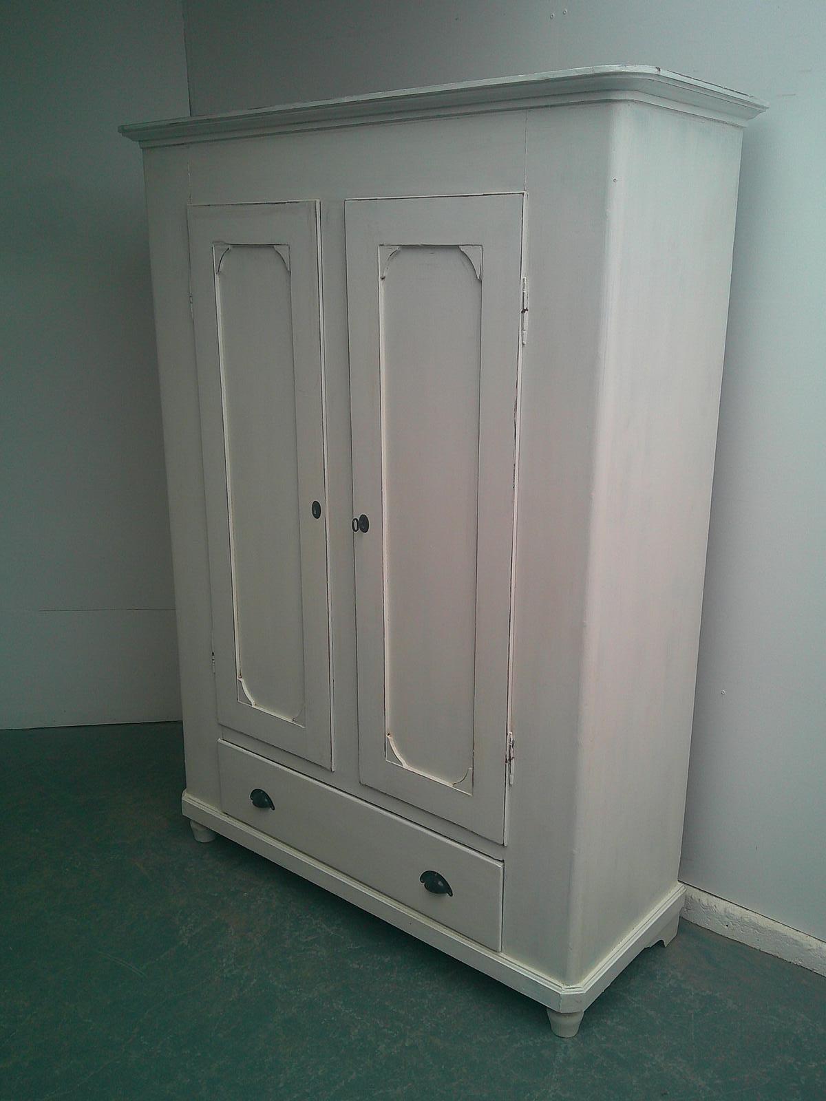 Lovely Painted White Antique Pine Georgian 1 Piece Hall Wardrobe (1 of 10)