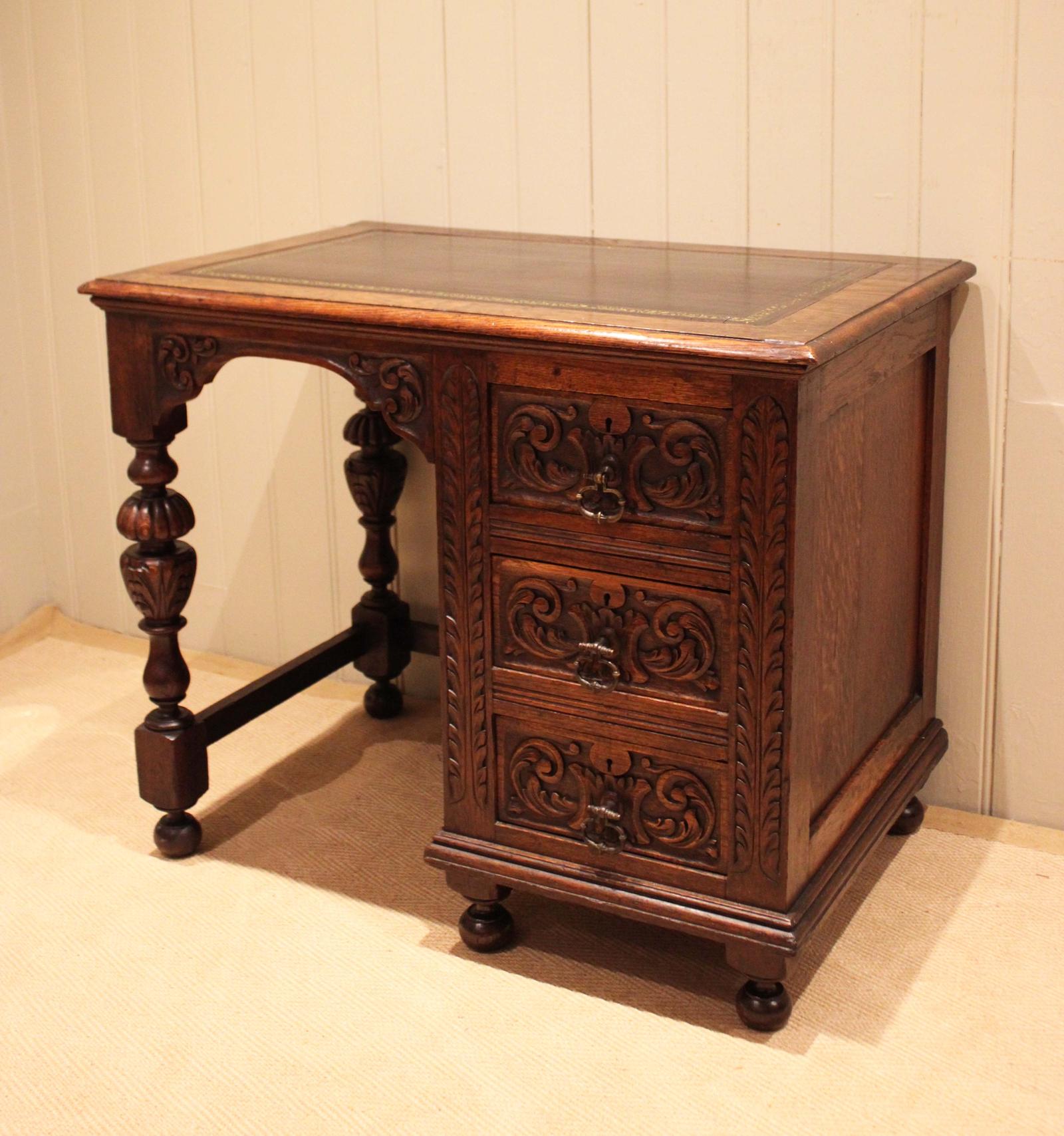 Late 19th Century Carved Oak Desk (1 of 12) Late 19th Century Carved Oak Desk (1 of 12)