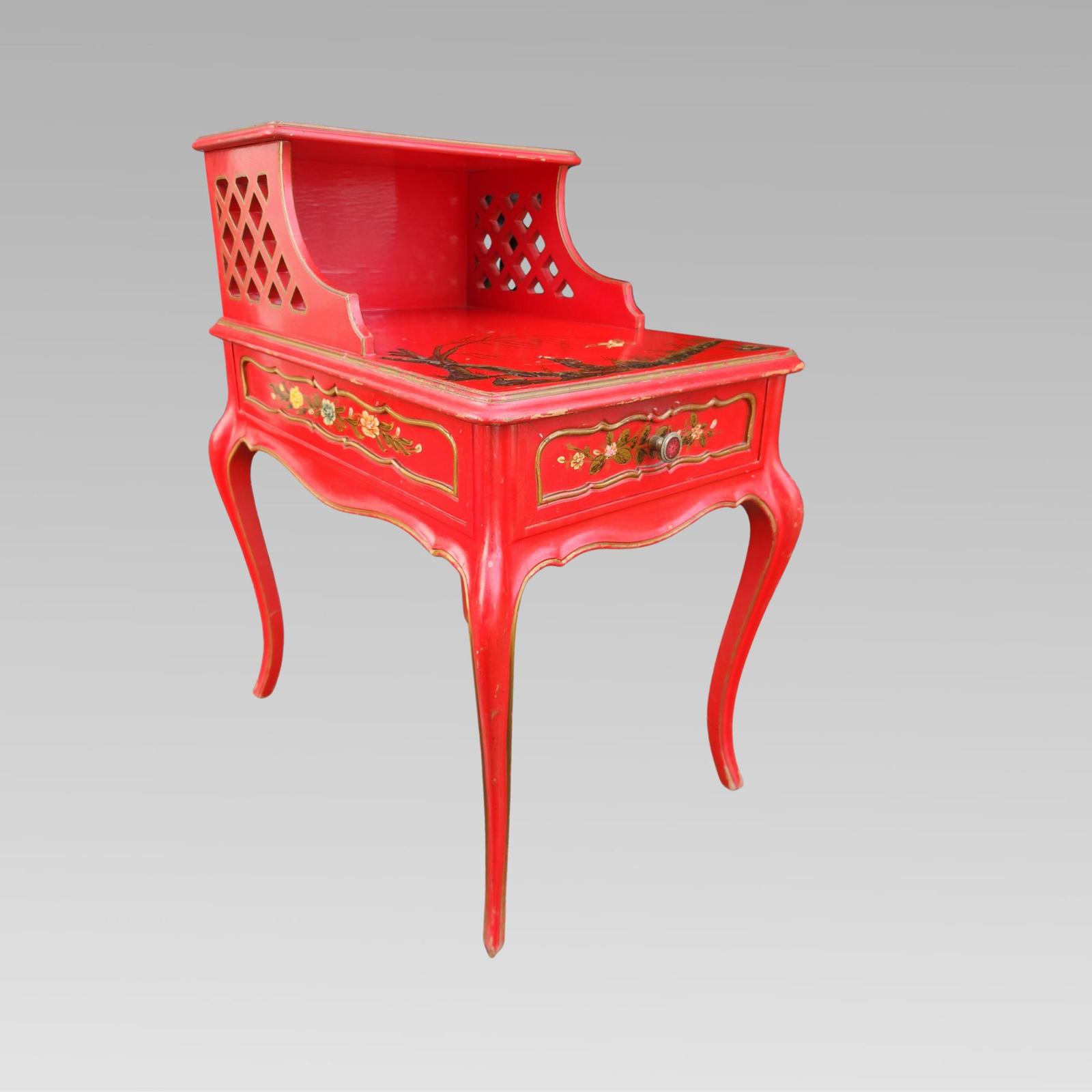 Retro & Vintage Tables - main image