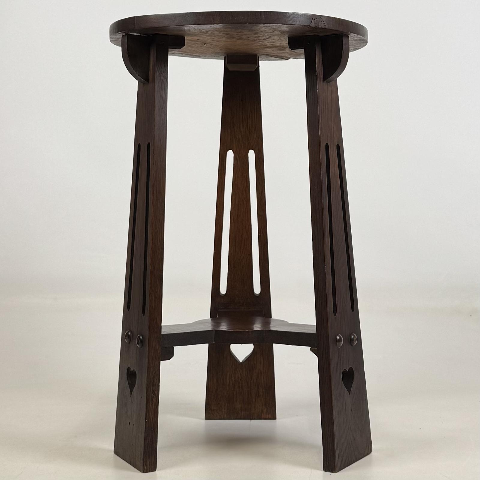 Antique 20th Century Arts & Crafts Style Oak Side Table (1 of 5) Antique 20th Century Arts & Crafts Style Oak Side Table (1 of 5)