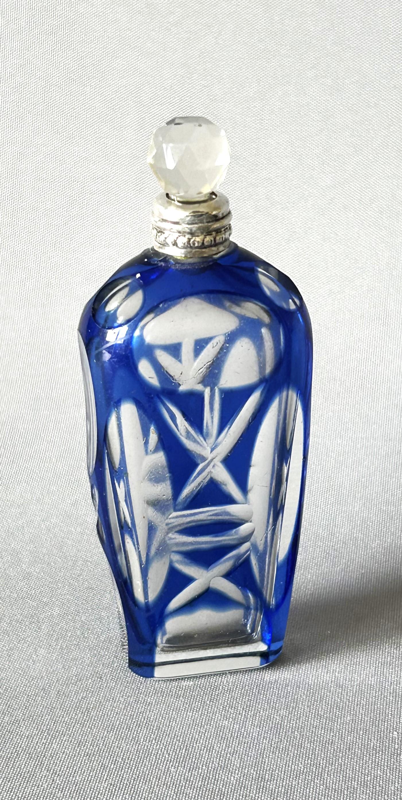 Superb Victorian Silver & Cut Glass Scent Flask (1 of 6)