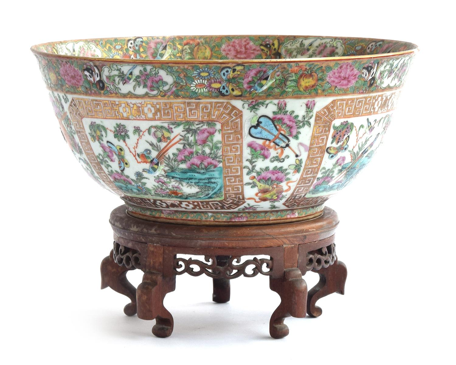 Large 19th Century Chinese Famille Rose Punch Bowl (1 of 6) Large 19th Century Chinese Famille Rose Punch Bowl (1 of 6)