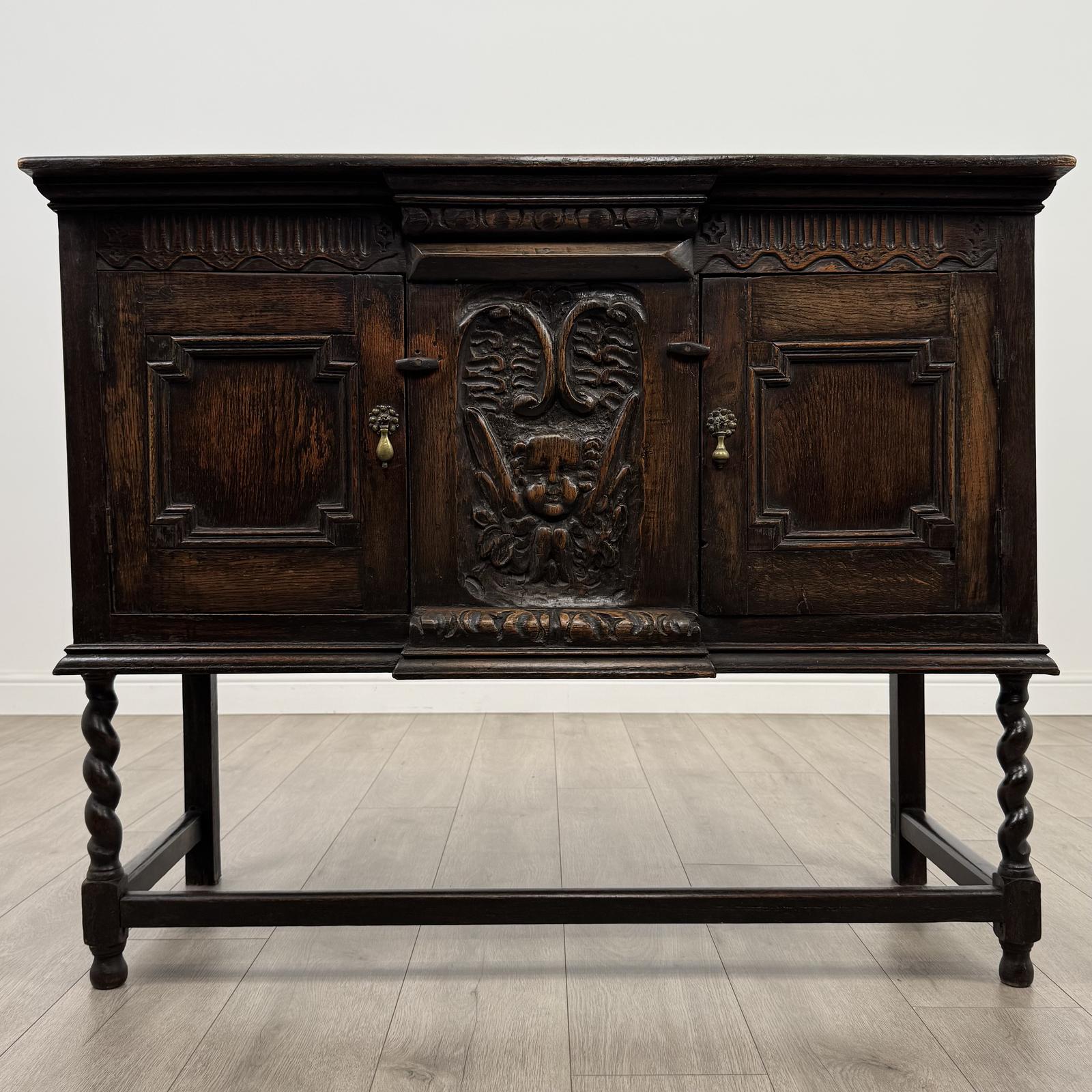 Antique 18th Century Fine Quality Carved Oak Cupboard (1 of 10)