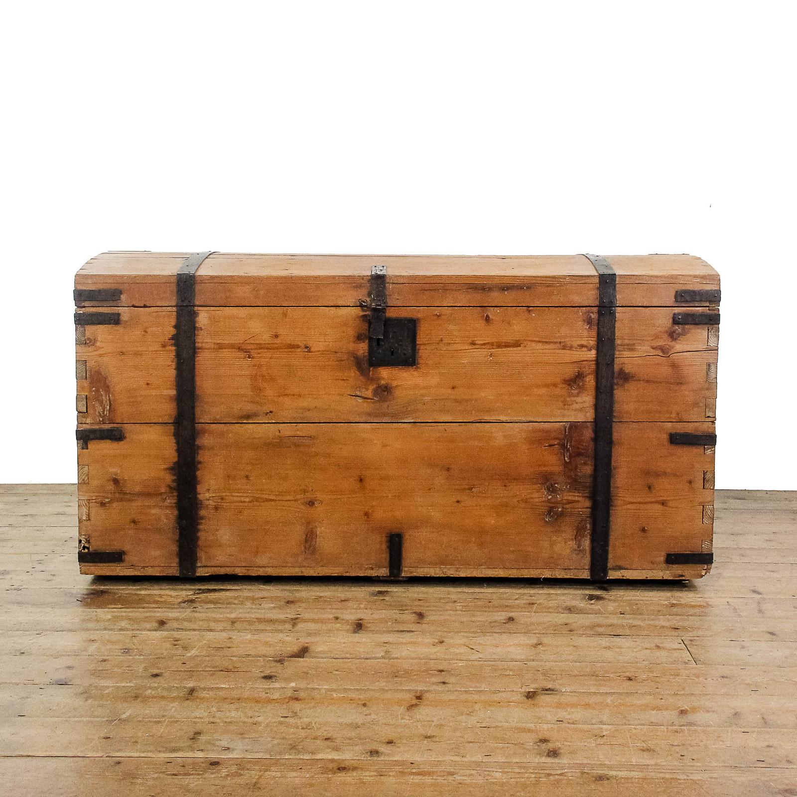 Large Antique 19th Century Pine Domed Trunk (1 of 11)