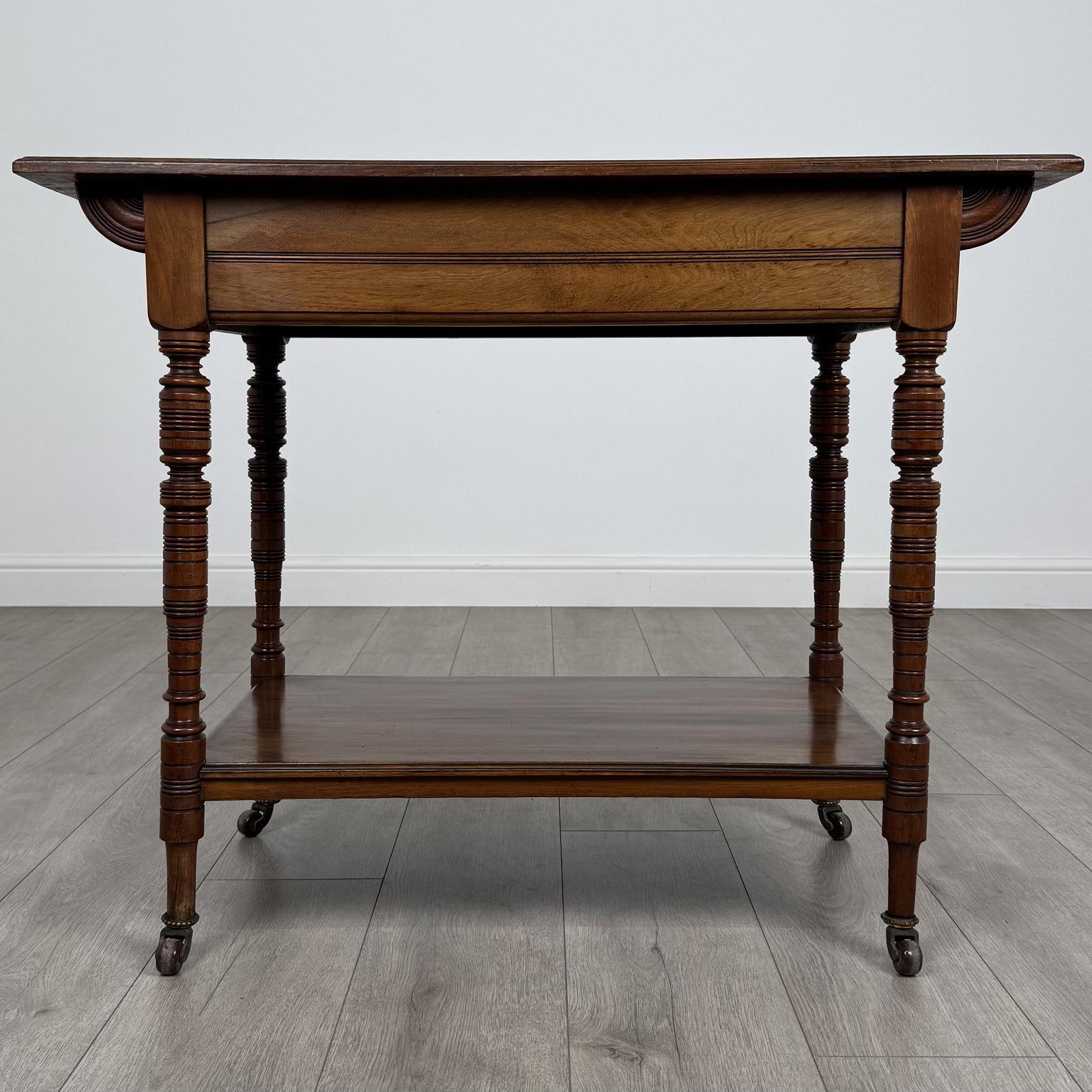 Antique 20th Century Fine Quality Side Table In Walnut (1 of 9)