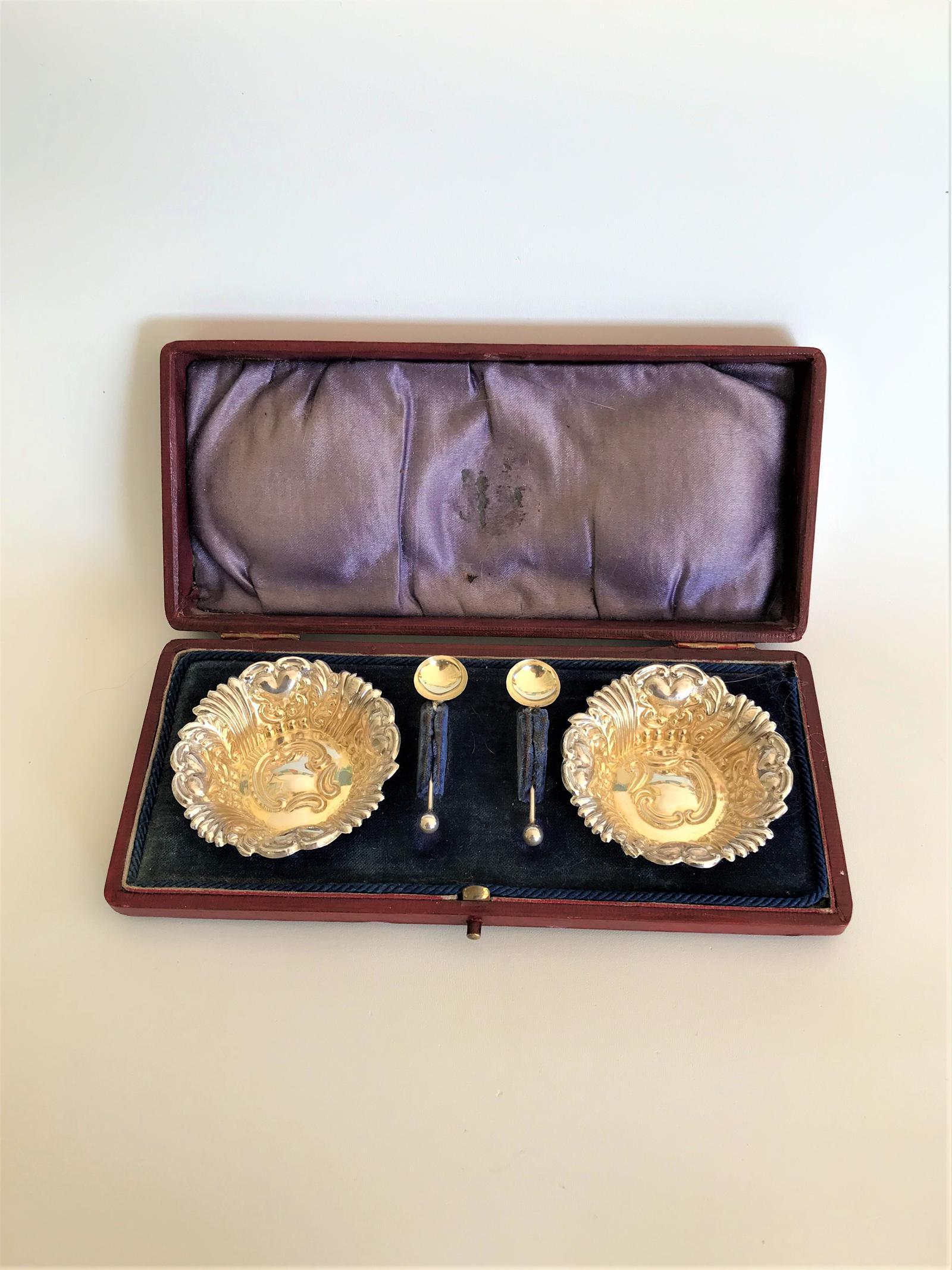 Boxed Pair of Victorian Silver Gilt Salt Tubs & Spoons (1 of 5)