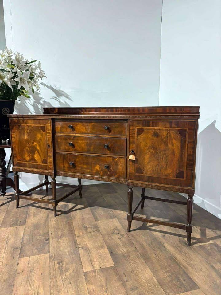 Mid Century Mahogany Sideboard (1 of 17)