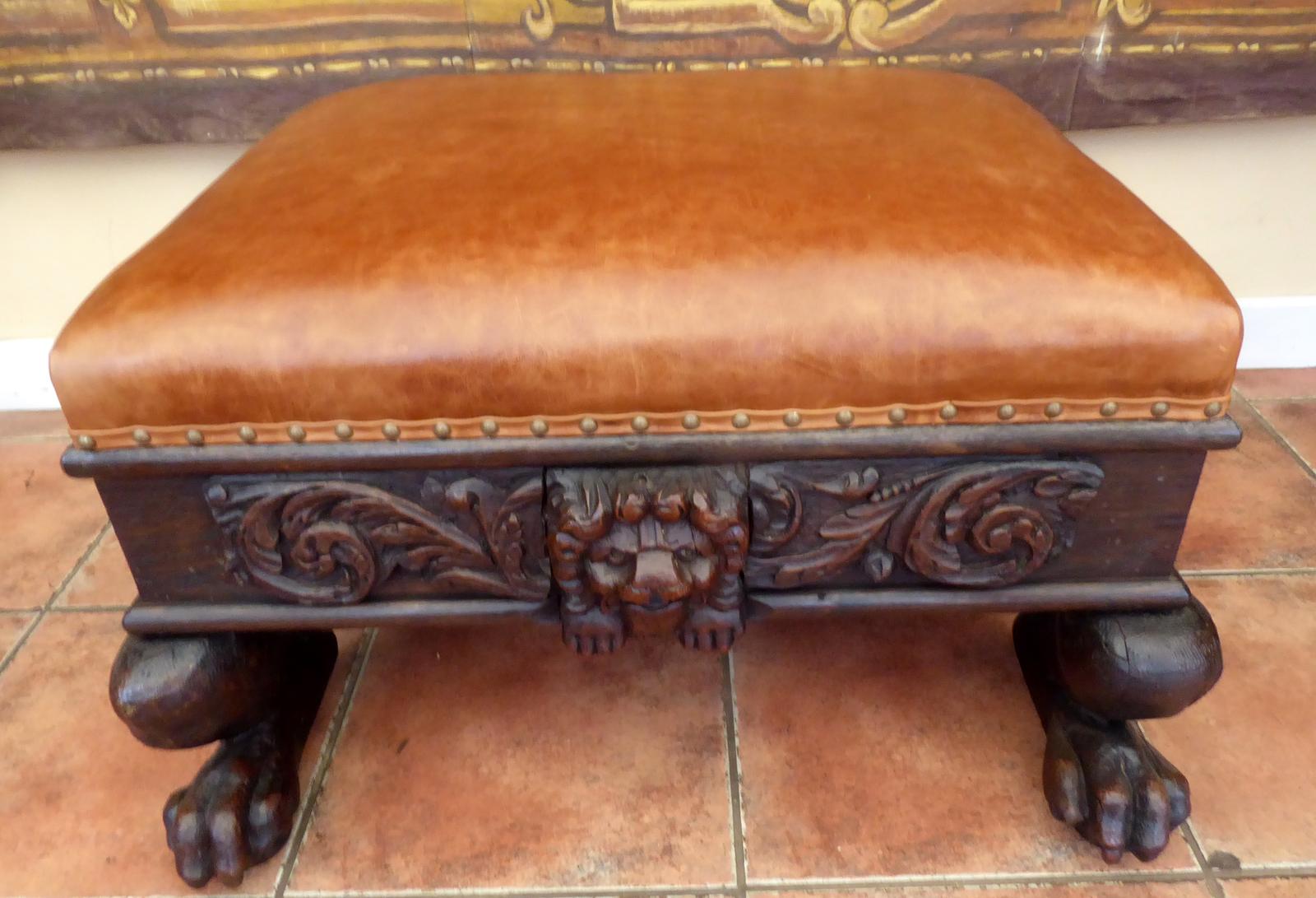 Large Stool Country Oak Lions Head 1830 (1 of 13)