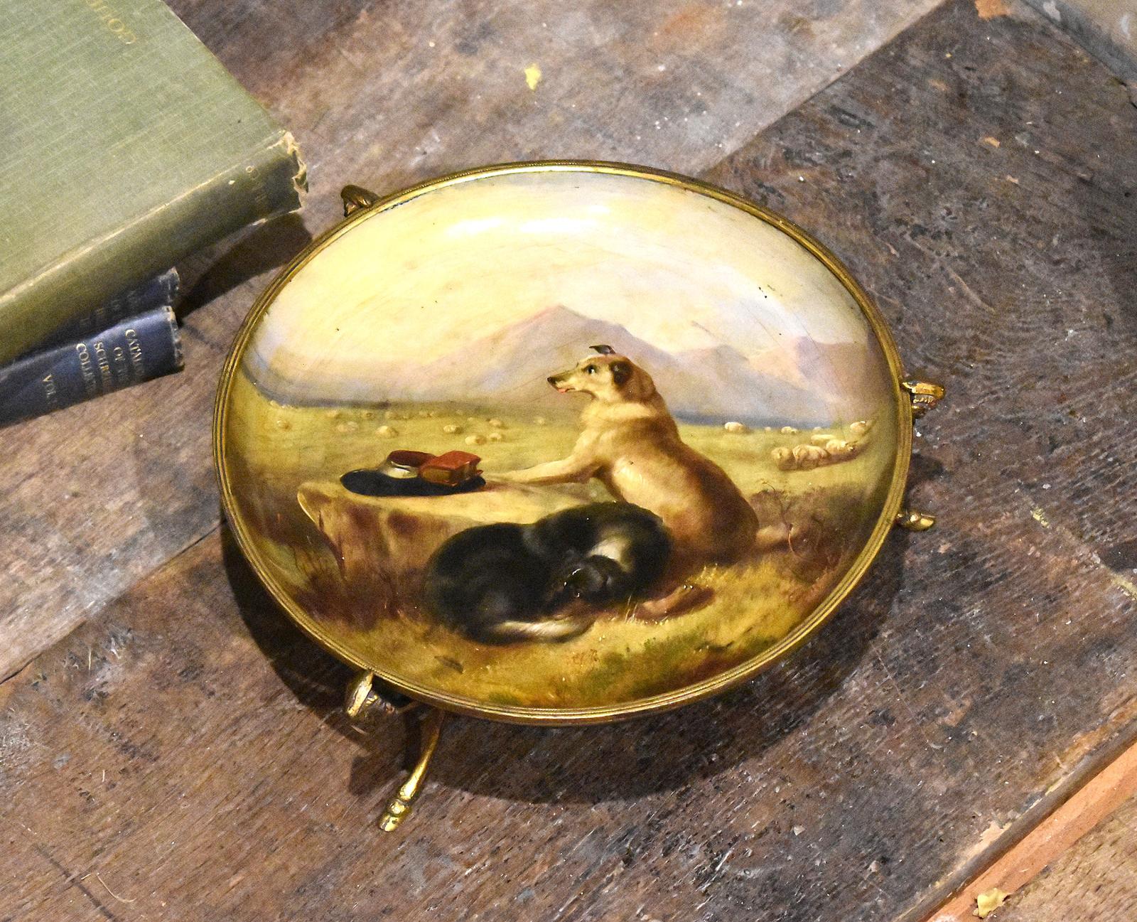 Victorian Papier Mache & Ormolu Comport Decorated with Dogs (1 of 4) Victorian Papier Mache & Ormolu Comport Decorated with Dogs (1 of 4)