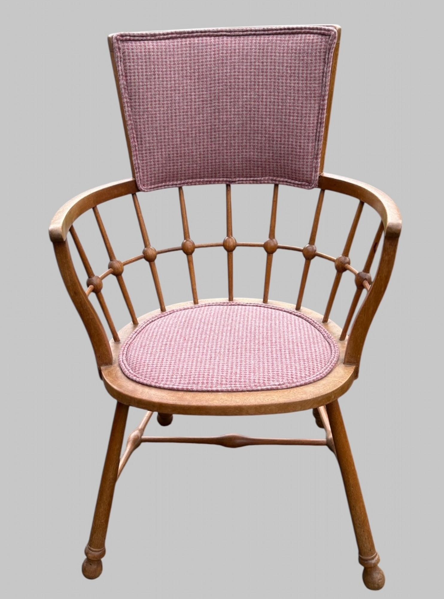 Mid-century Windsor-style Armchair Newly Upholstered in Marvic Fabric (1 of 4)