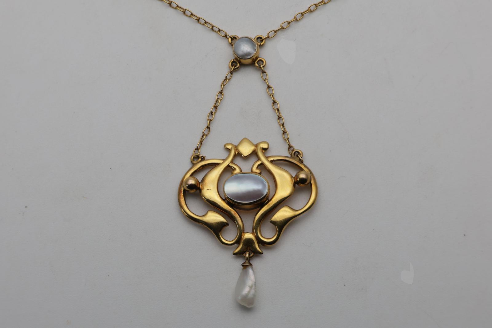 Victorian Art Nouveau Gold and Pearl Lavalier Necklace (1 of 2) Victorian Art Nouveau Gold and Pearl Lavalier Necklace (1 of 2)
