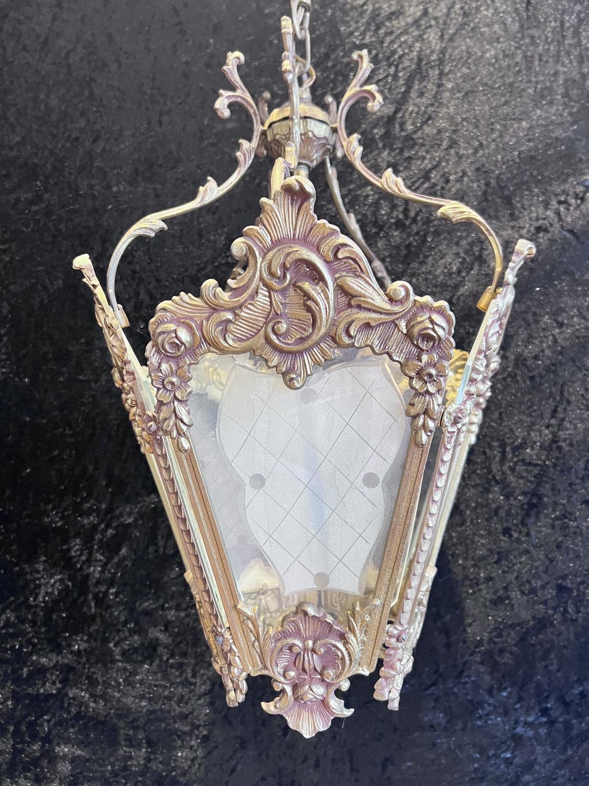 Antique Single Light Brass Rococo French Lantern (1 of 12) Antique Single Light Brass Rococo French Lantern (1 of 12)