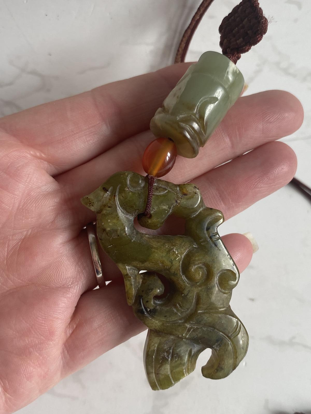 Vintage Chinese Carved Nephrite Jade Pixiu Pendant Green Hardstone Amulet (1 of 3) Vintage Chinese Carved Nephrite Jade Pixiu Pendant Green Hardstone Amulet (1 of 3)