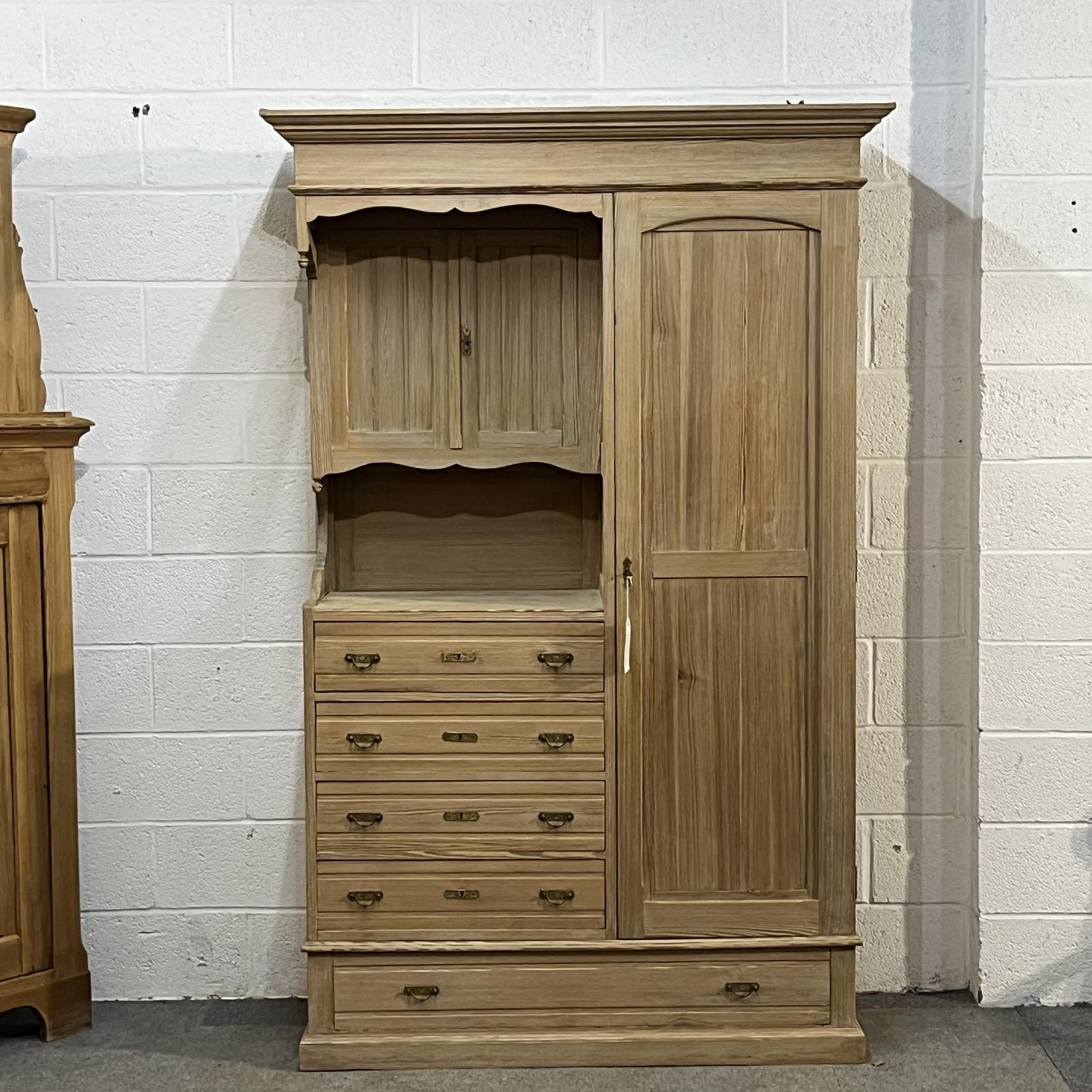 Antique Pine Cupboard Unit (Partially Dismantles) (1 of 11) Antique Pine Cupboard Unit (Partially Dismantles) (1 of 11)